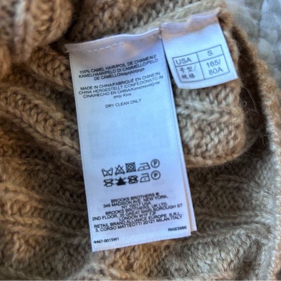 Brooks Brothers 100% Camel Hair Cable Knit Sweater SZ S - Picture 4 of 4